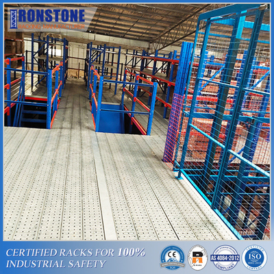 Sistema de almacenamiento industrial de mezzanine de varios niveles